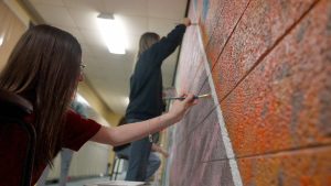 Vu d'ici_S29E09_TOPO3_PEINTURE_SANS-CADRE