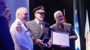 VD_S30E01_TOPO1_POMPIERS_SANS-CADRE